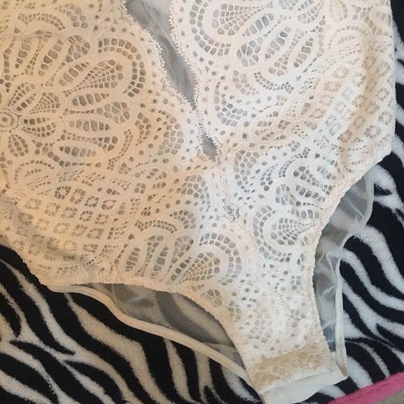 NWOT (never worn) VS lace and mesh bodysuit - Picture 2 of 4